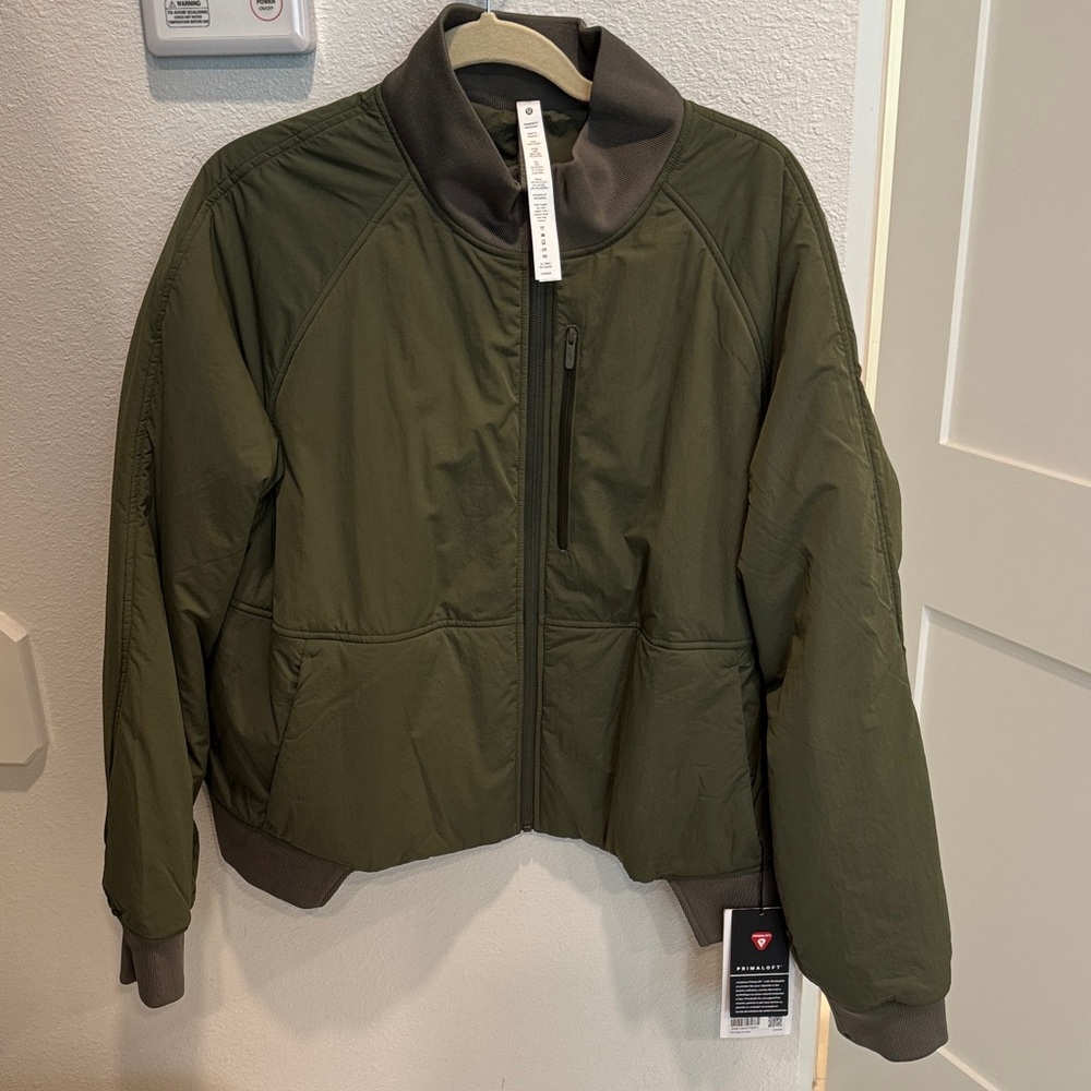 NWT Lululemon Short Insulated Bomber Jacket green size 14